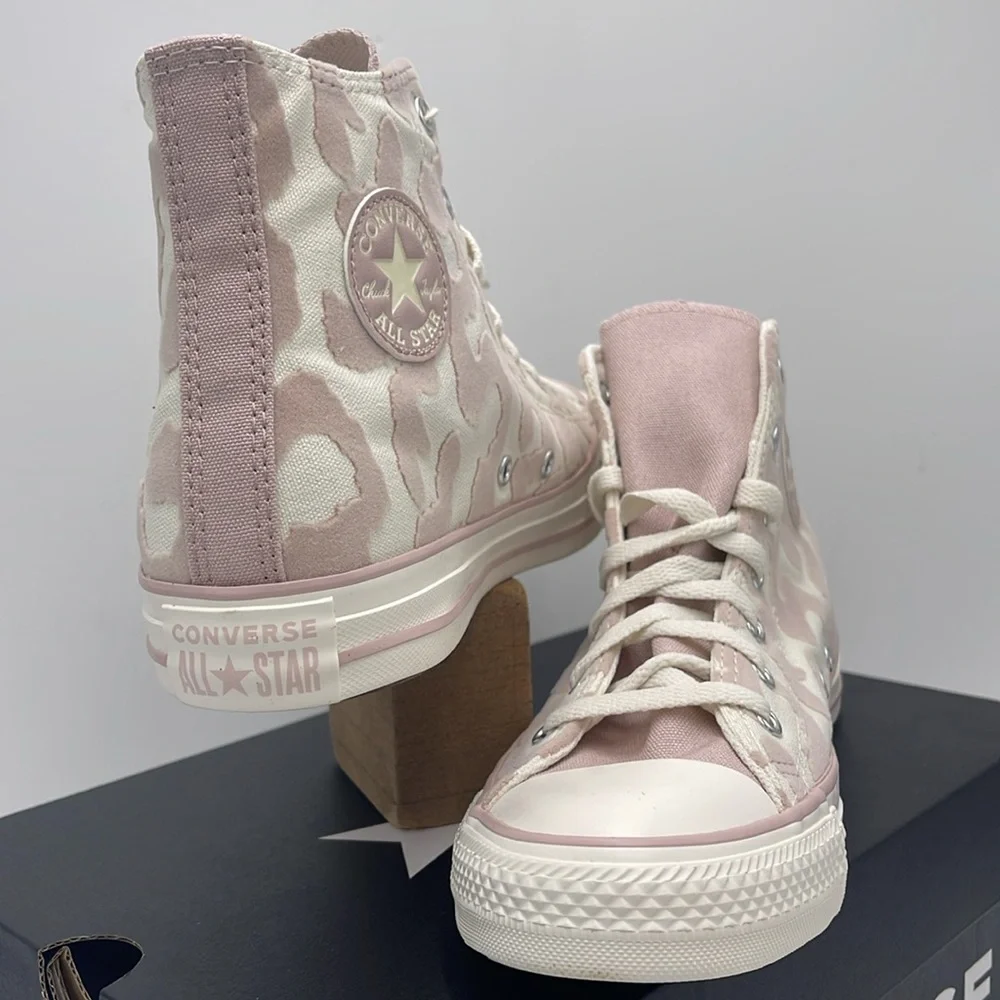 Converse Kids A10047F
CTAS HI
EGRET/FLUSH STONE/EGRET Sneakers - Picture 9 of 16